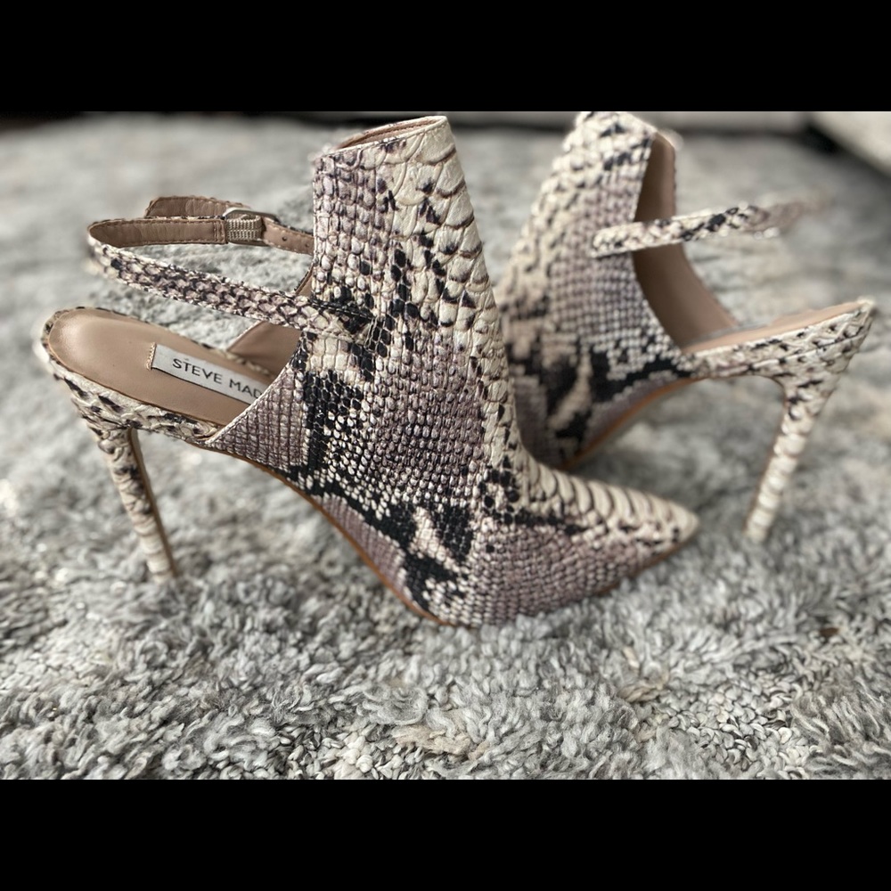 Steve Madden Women’s Daily Pump Medium Natural Snake Skin